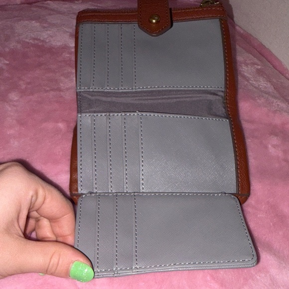 Fossil Lainie Multifunction Brown Leather Wallet NWOT - Picture 7 of 12